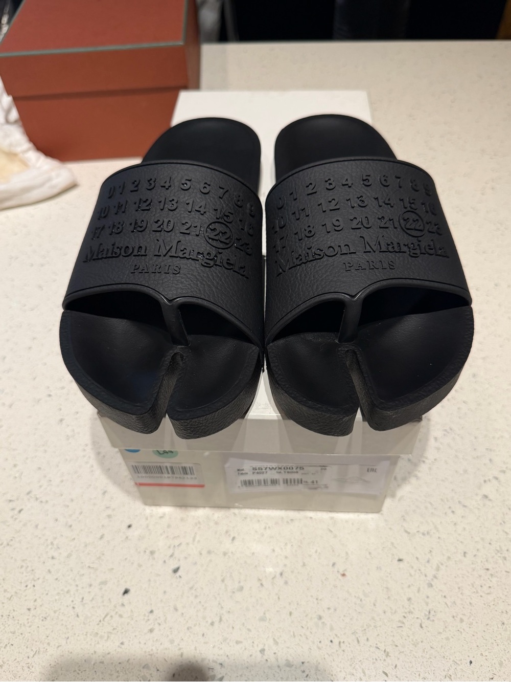 Maison Martin Margiela Black Tabi Split-Toe Logo Slide Sandals